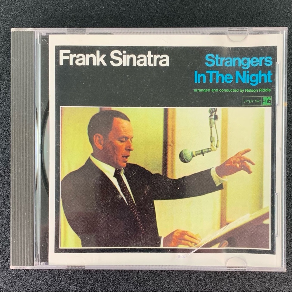 Frank Sinatra: Strangers In The Night CD.